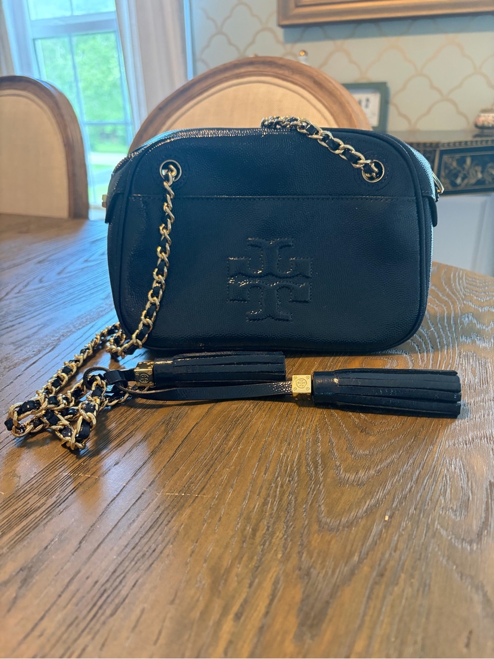 Tory Burch Navy Pebbled Leather Crossbody with Gold Chain - like new